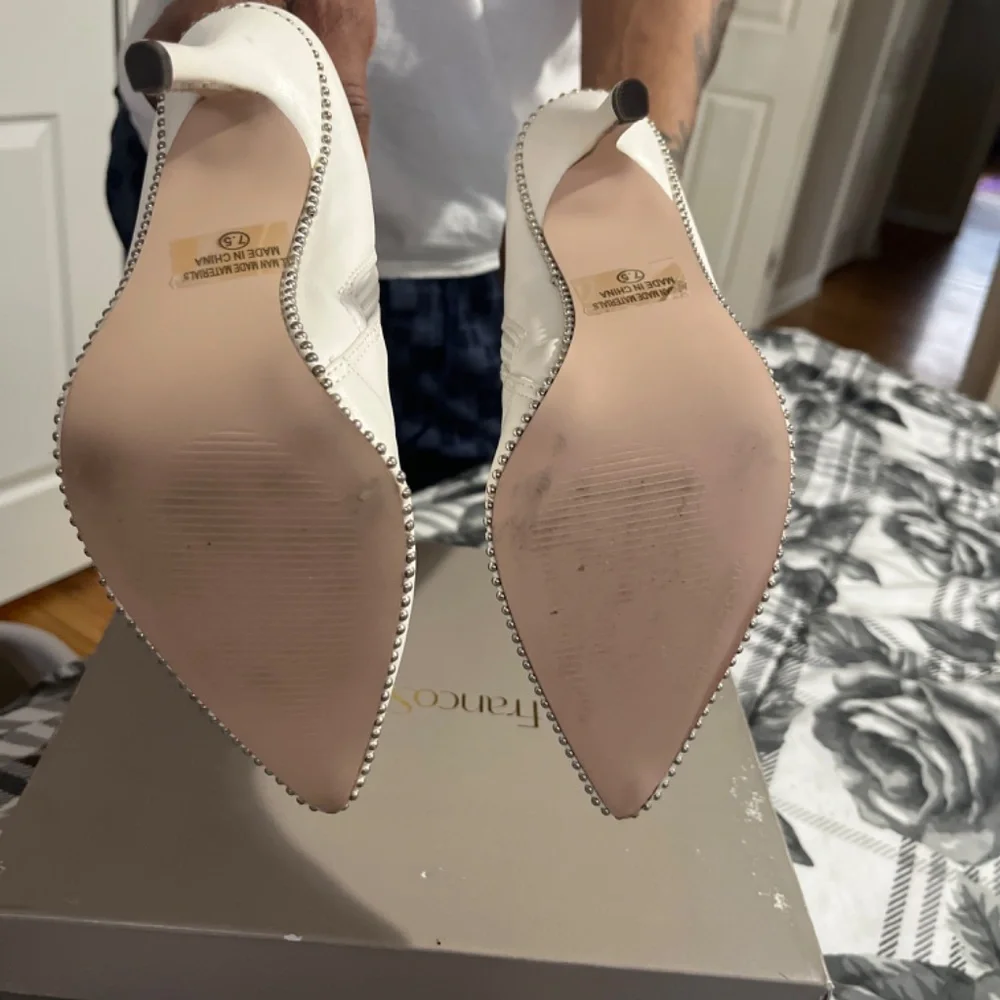 Boots - Picture 3 of 3